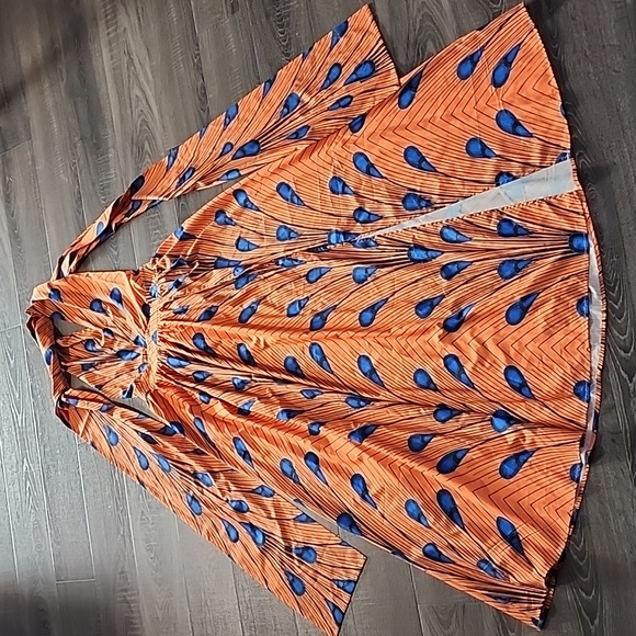 Dresses & Skirts - ❄️ Peacock halter Maxi Dress ❄️